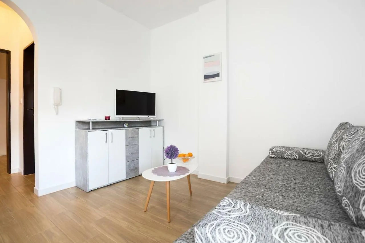 Bagi Apartments & Rooms Pula 0*,  Croatia